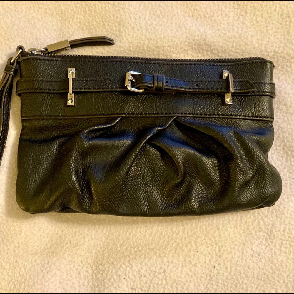 Simply Vera Wang Black Faux Leather Wristlet Silvertone Accent Event Evening EUC